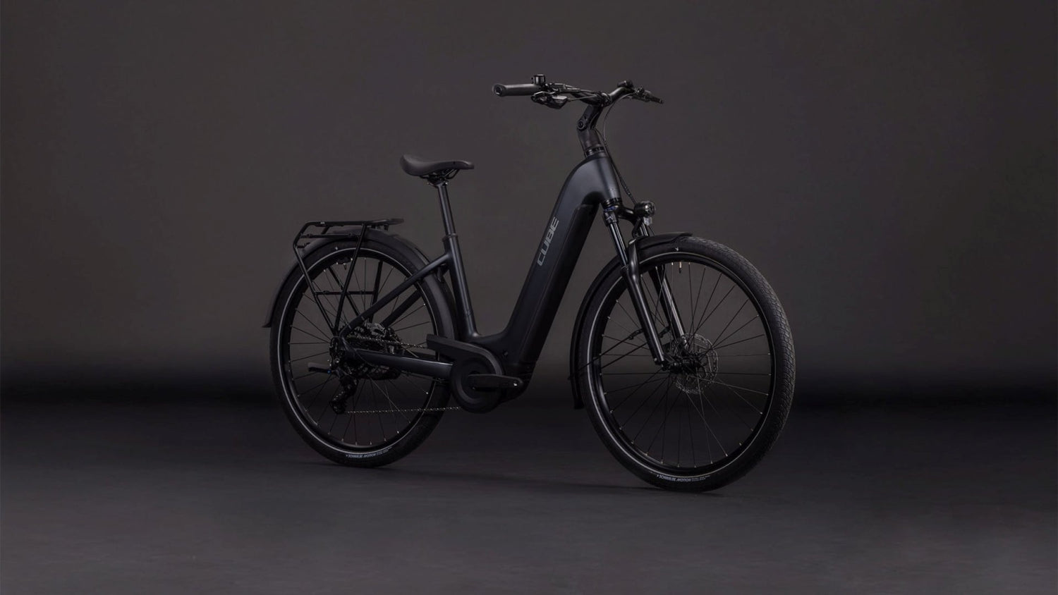 Cube Touring Hybrid One 600 Dames 2026