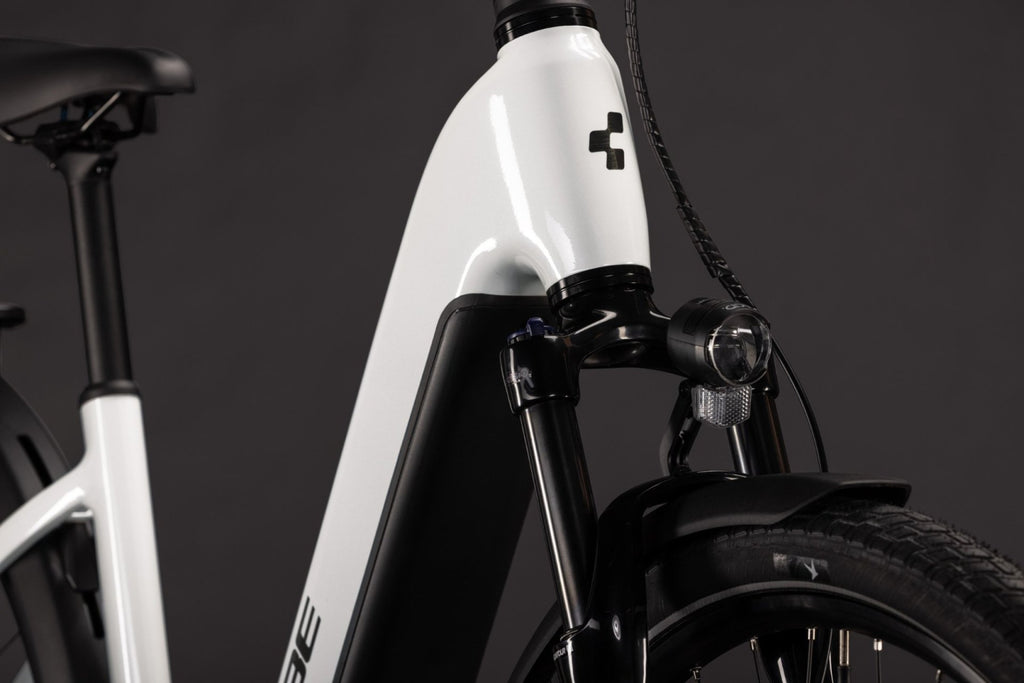 Cube Touring Hybrid One 600 Dames 2027